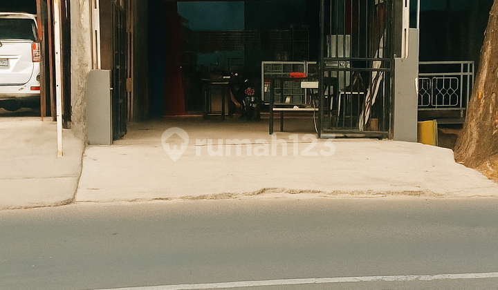 FOR SALE – 2-STORY SHOPHOUSE WITH ROOFTOP ON JL. RAYA KALIMULYA, DEPOK 1