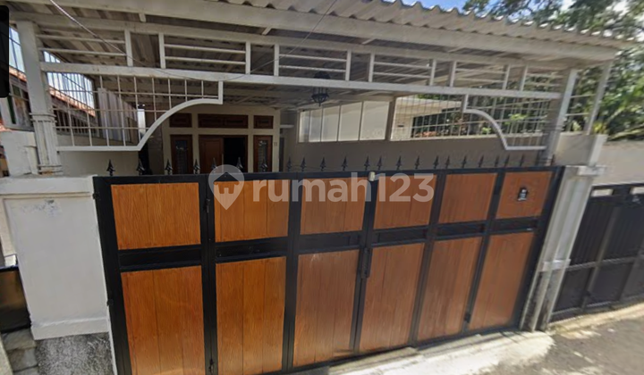 Dijual Rumah 2 Lantai Siap Huni, Lokasi Strategis di Jagakarsa - Jakarta Selatan