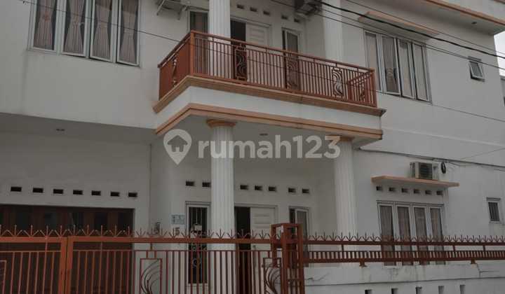 Rumah 2 Lantai Dekat Dengan Fasilitas Umum & Strategis Di Depok