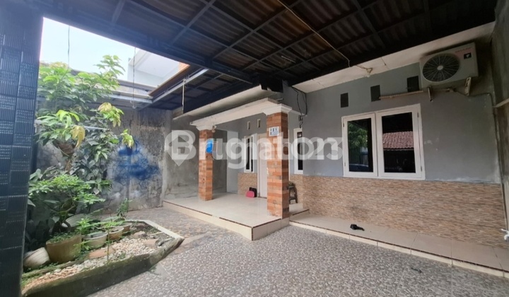 For Rent Comfortable House In Pondok Aulia Depok - Land Area 96, 2 Bedrooms, Quiet & Strategic Location