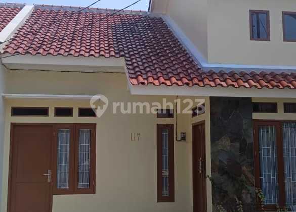 SHM House in a Strategic Location at Nuansa Alam Cilebut Asri Housing, Bogor
