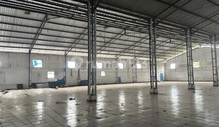 Warehouse for Rent, First Come First Served, Just Vacated. 2