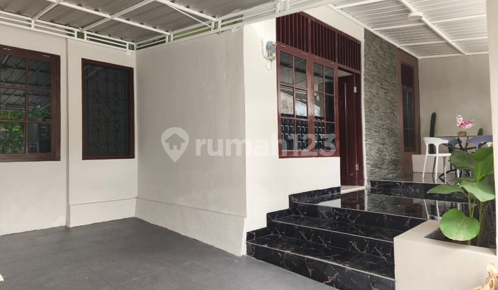 In a Housing Complex + Security. Beautiful House Ready to Occupy in Candi Gebang, Near UPN Campus & Amikom University Yogyakarta
Land Area 90 m²
Building Area 75 m²
3 Bedrooms
1 Bathroom
Living Room
Kitchen
Carport
Vehicle Access
Intersection
In a Housing Complex, Nationalist Environment 2