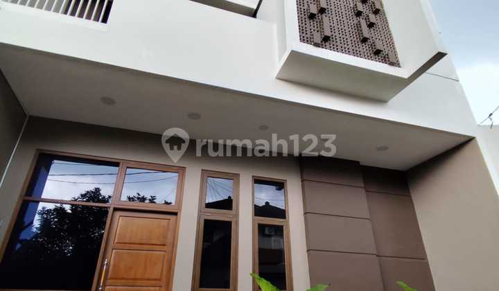 Rumah Baru 2 Lantai Full Furnished di Dekat Ugm Rumah Baru 2 Lantai Full Furnished di Dekat Ugm