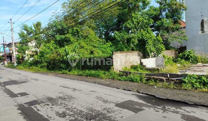 *Ada 2 Unit Kavling Tanah Cantik Strategis Timur Sekolah Internasional Yis Sleman**Kavling 1*Luas Tanah 84 M Lebar Depan 6 M*Kavling 2*Luas Tanah 84 M Lebar Depan 6 Makses Jalan Aspal Mobil Simpangan *Harga : 7,5 Jt /M*