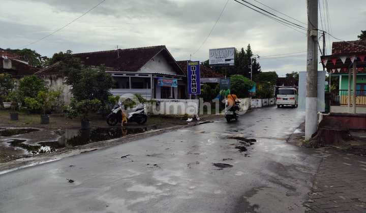 Dijual Tanah di Dekat Hotel Hyatt