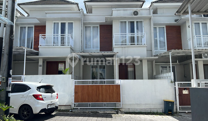 For Rent Minimalist 2-Story House with One Gate System in Munggu