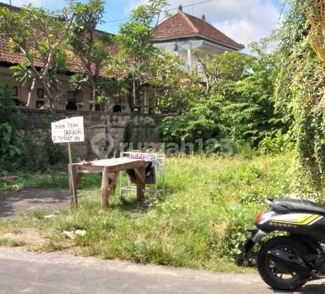 Land for Sale in Strategic Location in Renon Land for Sale in Strategic Location in Renon