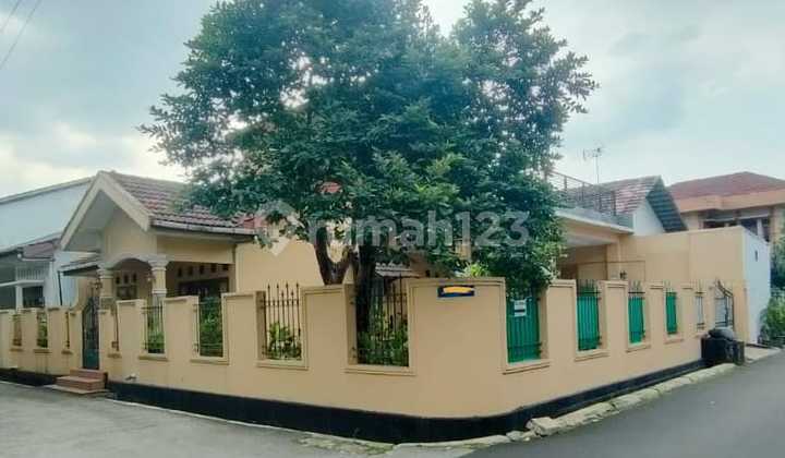 Dijual Rumah Bagus Luas Posisi Hook di Pondok Pekayon Indah Dijual Rumah Bagus Luas Posisi Hook di Pondok Pekayon Indah