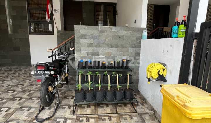 Dijual rumah cantik modern minimalis di Cibubur Residence 2