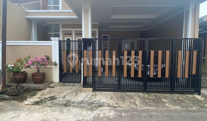 For sale: 2-story flood-free move-in ready house in Taman Galaxy. 1