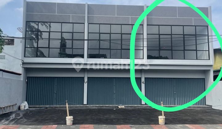 *Disewakan 3 Unit Ruko Sisa 1 Unit 2,5 Lantai di Pondok Kelapa*