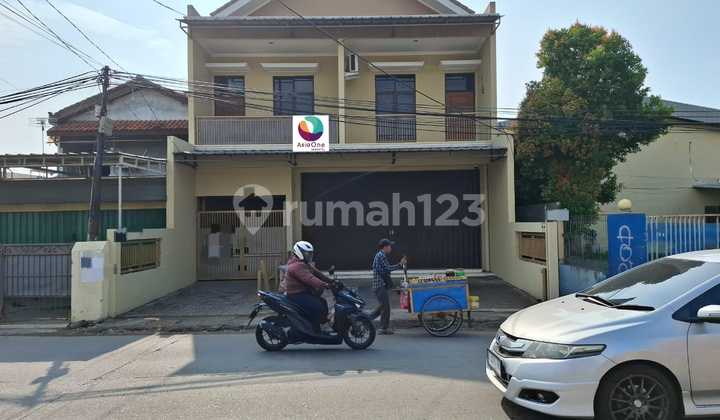 For sale: 9 active rental units and 1 two-story shop house unit. 2