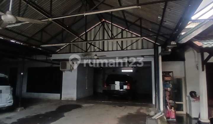 For Rent Building Suitable for Workshop in Cipinang Muara. East Jakarta