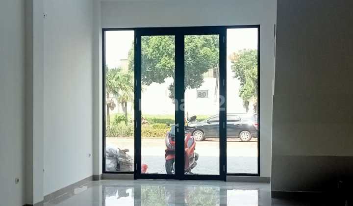 For Rent: Beautiful 3-story shop house in North Bekasi. 2