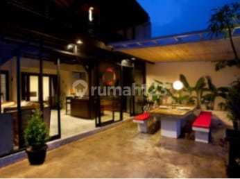 Rent / Sale of a Villa House in Dago, Bandung Rent / Sale of a Villa House in Dago, Bandung