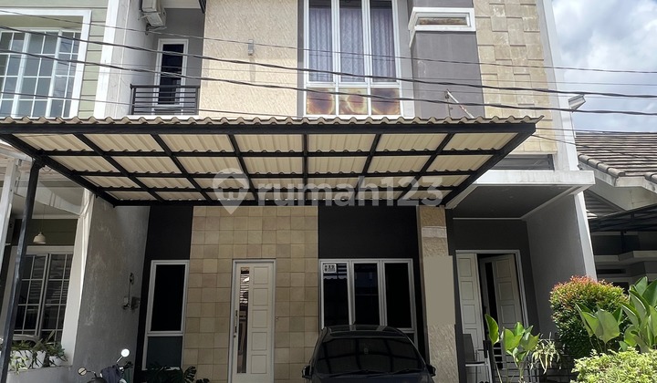 Rumah 3 Lantai Lokasi Strategis di Tengah Pusat Kota Depok Rumah 3 Lantai Lokasi Strategis di Tengah Pusat Kota Depok