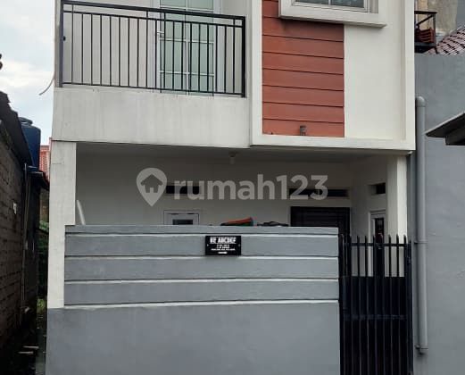 Rumah 2 Lantai Siap Huni Dekat Akses Tol Cijago dan Bebas Banjir