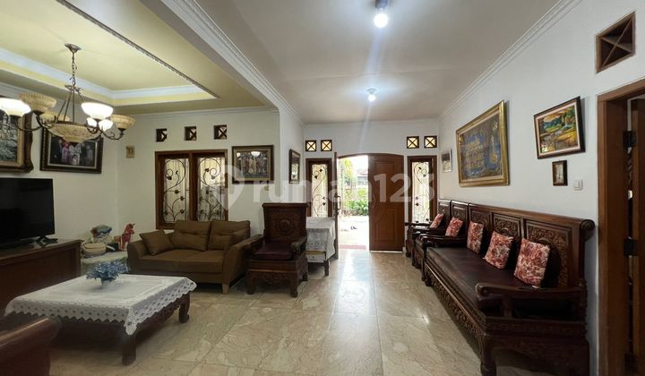 Sell 2-Story Classic Style House in Depok with Wide Yard 2