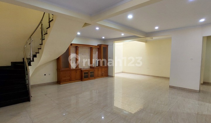 For Rent: Good Sunter House Ready to Live In Comfortable Complex Strategic Location For Rent: Good Sunter House Ready to Live In Comfortable Complex Strategic Location