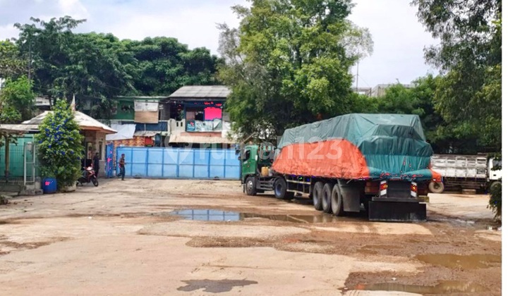 Vast Strategic Warehouse, Former Factory in Cakung, Price Below NJOP.