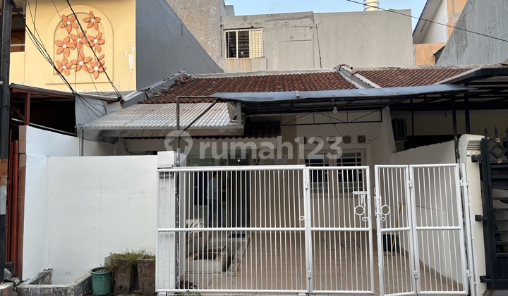 Rent House in Sunter, Ready to Occupy, Strategic Location, 1.5 Story