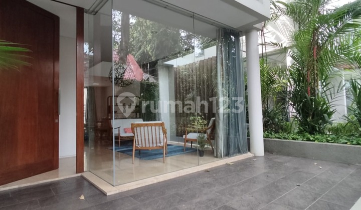 Disewakan Rumah Townhouse Minimalis Modern 2 Kamar Tidur Disewakan Rumah Townhouse Minimalis Modern 2 Kamar Tidur