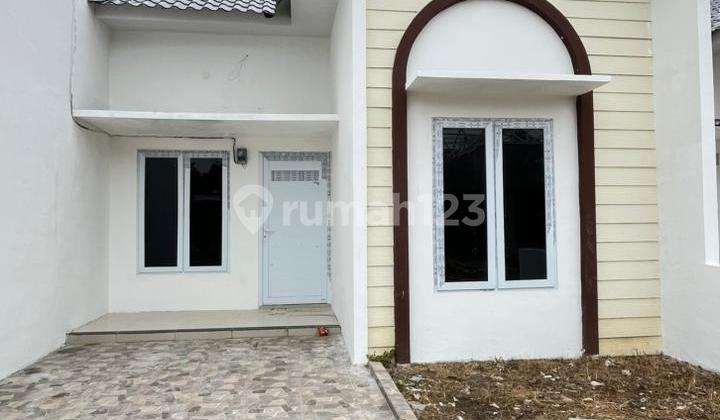 Ready-to-Occupy 1-Story Complex House Near Pinang Baris Terminal