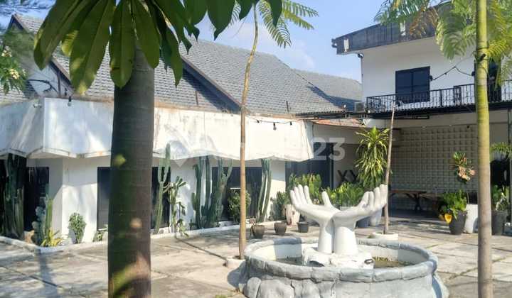 Jual Cepat Rumah Besar Bekas Cafe 2 Tkt Jl. Sei Besitang 2