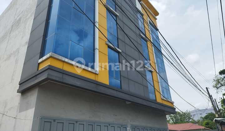 Ruko Gandeng Pinggir Jalan Besar Medan Ruko Gandeng Pinggir Jalan Besar Medan