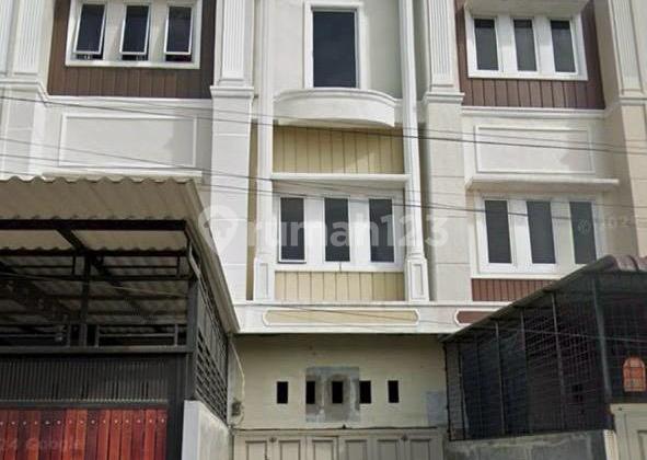 Ruko Kosong 3 Tkt Jl. Setiajadi Indah - Medan Perjuangan