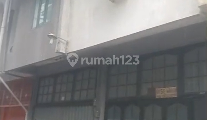 2 Adjacent Houses 2½ Floors Chinese Complex Jl. Bambu 2