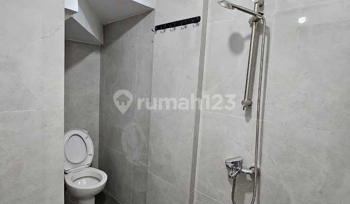 Ruko 2½ Tkt Siap Huni Jl. Karantina - Medan Timur 2