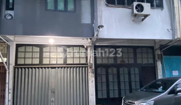 2 Adjacent Houses 2½ Floors Chinese Complex Jl. Bambu 2