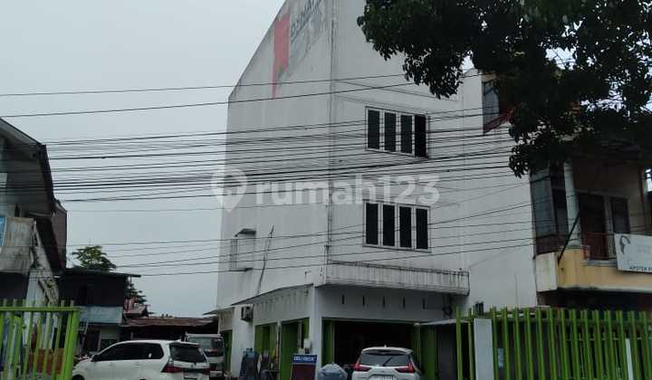 Ready to Occupy 3.5-Story Shop House + Land on Setiabudi Street 2