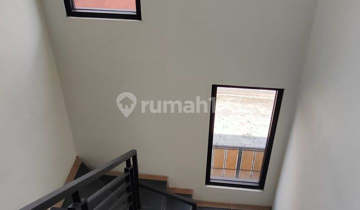 Ready-to-Occupy 2-Story Office Near Campus Complete Legality 2