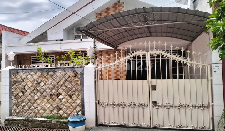 Dijual Rumah 1 Lantai Cantik & Terawat di Darmo Harapan Indah