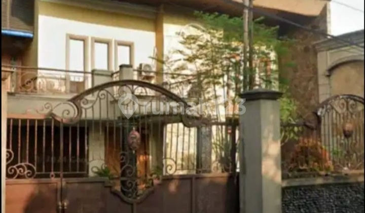 For Rent: Satelit Indah Raya House - Surabaya
Suitable for Business/Office/Residence 2