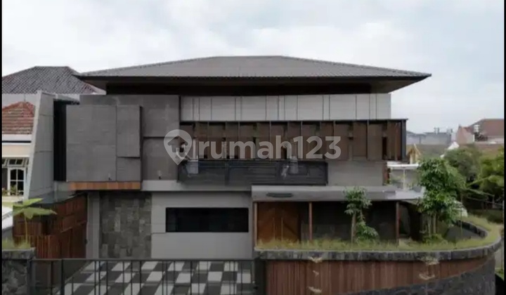 Dijual New 100% Tropical House With Watherfall Manyar Kertoardi Dijual New 100% Tropical House With Watherfall Manyar Kertoardi