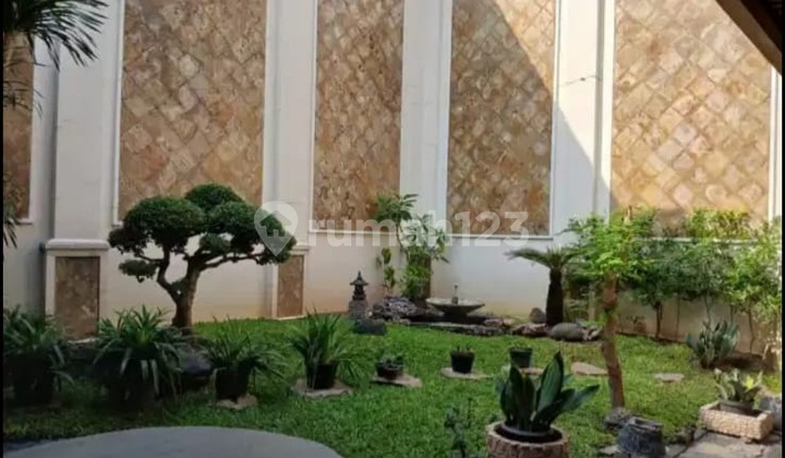 For Rent: Satelit Indah Raya House - Surabaya
Suitable for Business/Office/Residence For Rent: Satelit Indah Raya House - Surabaya
Suitable for Business/Office/Residence