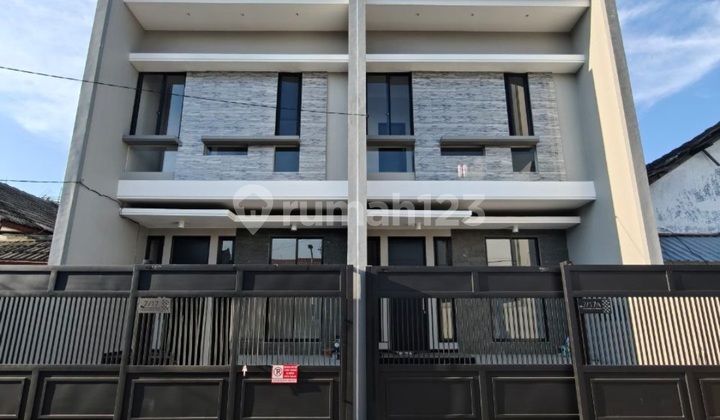 Dijual New Gress Rumah Klampis Semolo Surabaya Timur