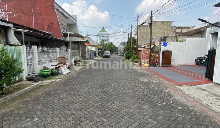 Dijual Rumah 1,5 Lantai Second Strategis Ngagel Madya Surabaya 2