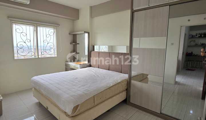 Cheap For Rent, Puncak Dharmahusada Apartment 2Br Fully Furnished Well-Maintained