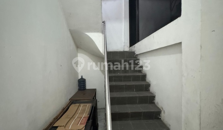 For Sale, Ready-to-Operate Shophouse in a Strategic Location, Zero Main Road Twin, Kenjeran Raya, Surabaya. 2