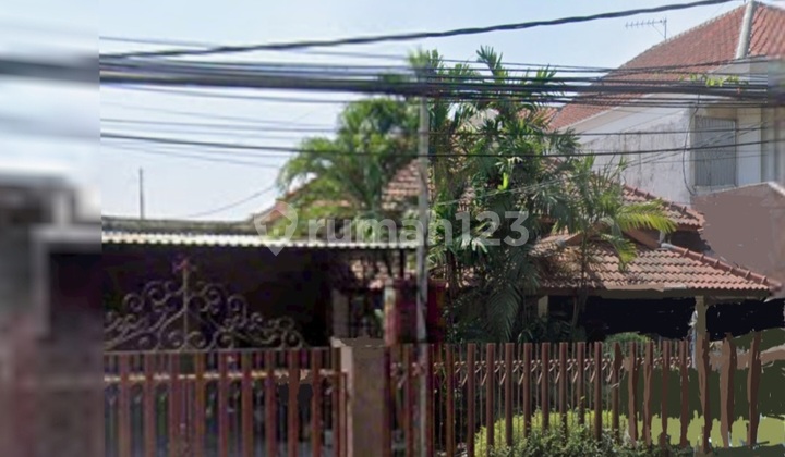 For Sale: Raya Tenggilis Mejoyo House, Suitable for Business 2