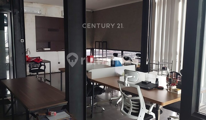 For Sale Former Business Space Can Be Used as an Office in Kuciran AF17020 2