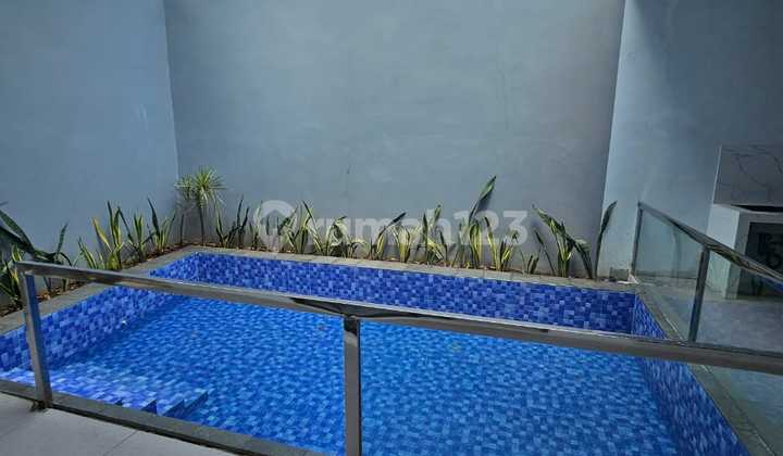 House Near LRT with Private Pool