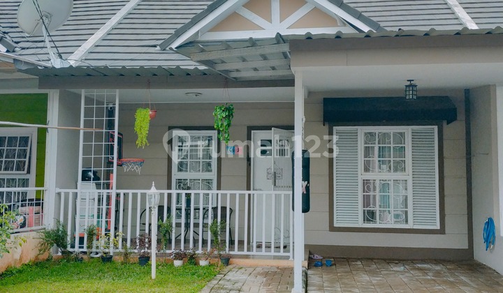Rumah Cluster Berkonsep American Classic Di Cibinong, Bogor. Rumah Cluster Berkonsep American Classic Di Cibinong, Bogor.