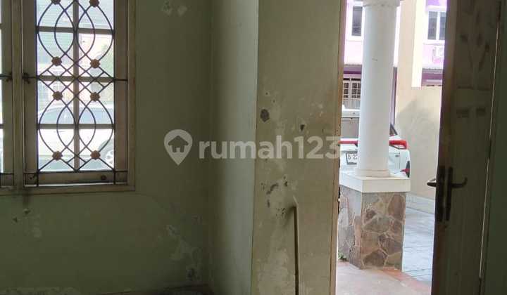 Rumah Under Renovation Di Kota Wisata Cibubur Dalam Cluster 2