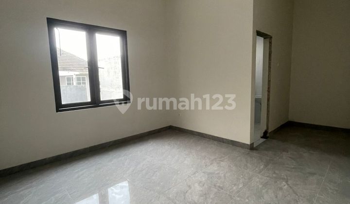 Rumah Mewah 2 Lantai Like New Di Kota Wisata 2